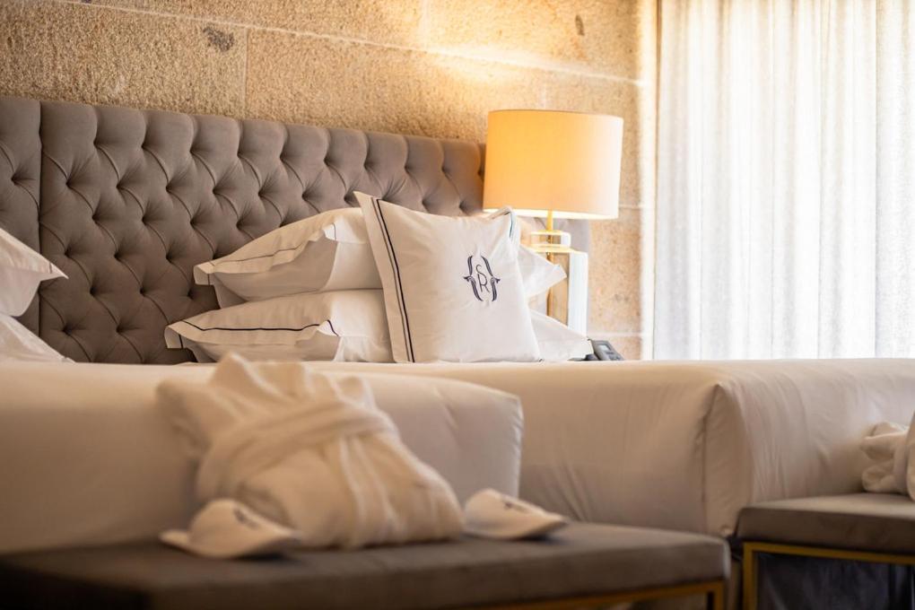 Solar Do Requeijo By Luna Hotels & Resorts Arcos de Valdevez Bagian luar foto A bedroom at the hotel