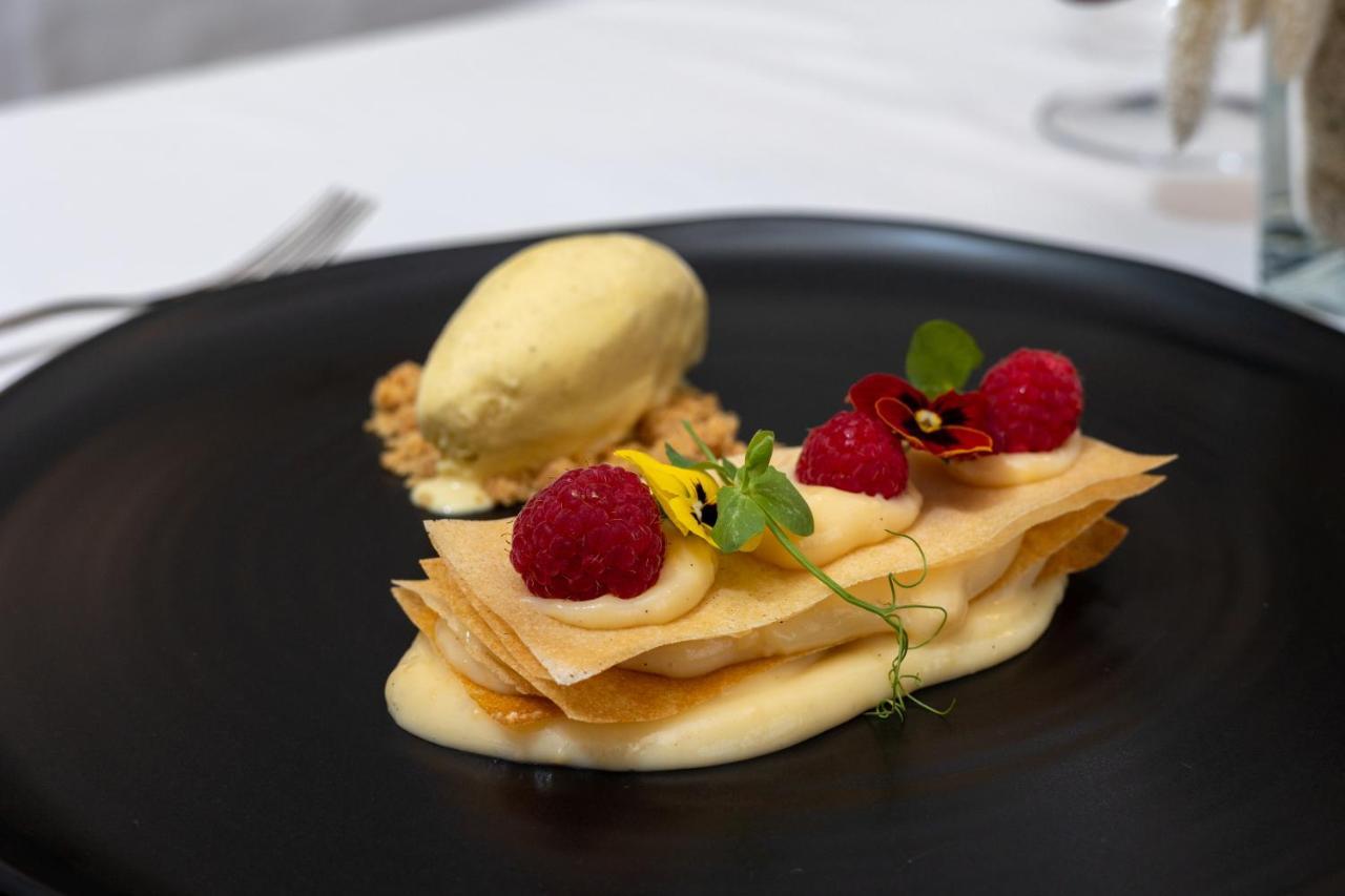Solar Do Requeijo By Luna Hotels & Resorts Arcos de Valdevez Bagian luar foto A dessert